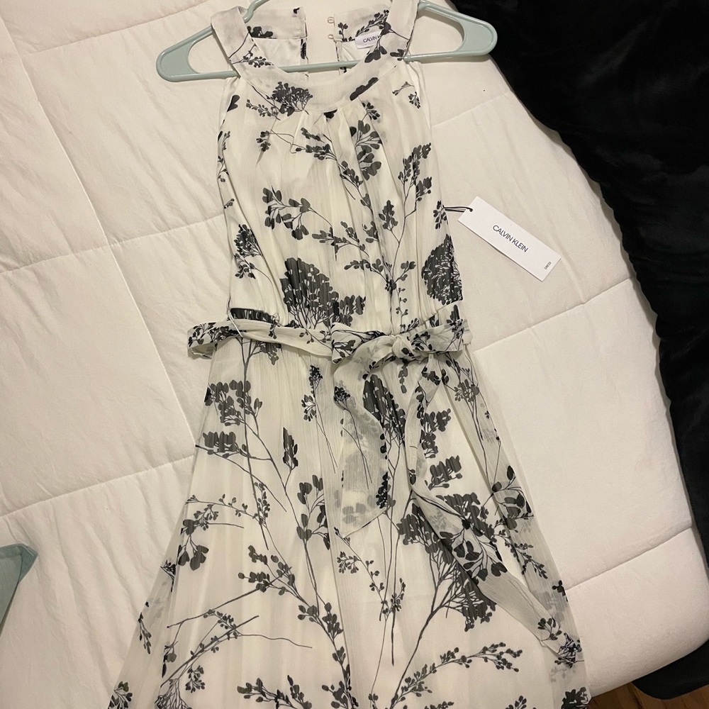 Black and White Floral Dress CALVIN KLIEN